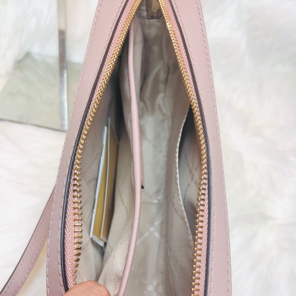 Michael Kors Jet Set Crossbody Wallet Set - Picture 6 of 8